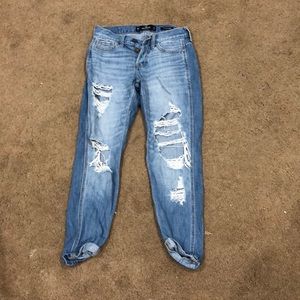Low waisted double zero Hollister boyfriend jeans